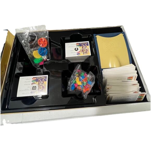 Trivial Pursuit 20th Anniversary Edition Trivia Board Game Hasbro 2002 Special - Picture 3 of 8